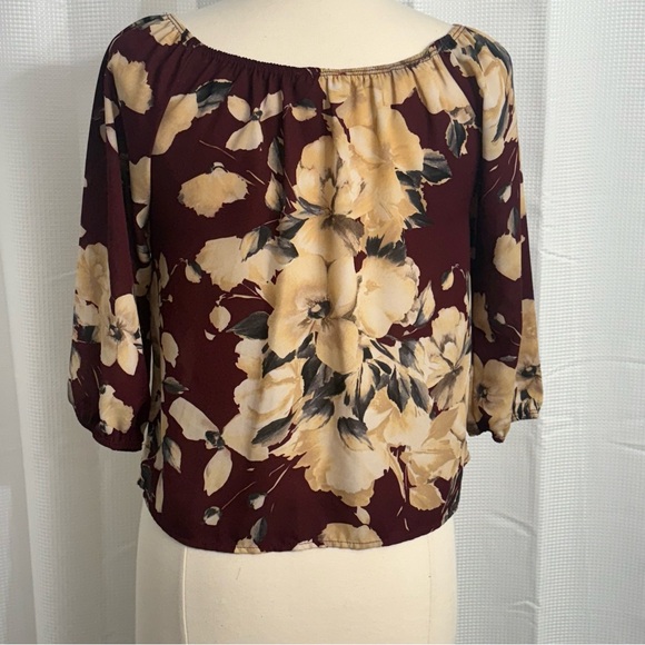 A'gaci Women's Floral Blouse Elastic Neck and 3/4 Length Sleeves, Size S (Chico) - Picture 5 of 5
